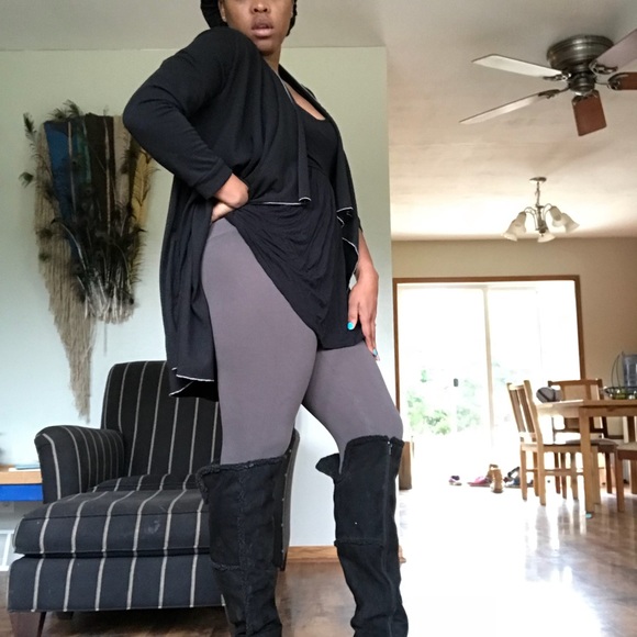 Knee high boots - Picture 2 of 3